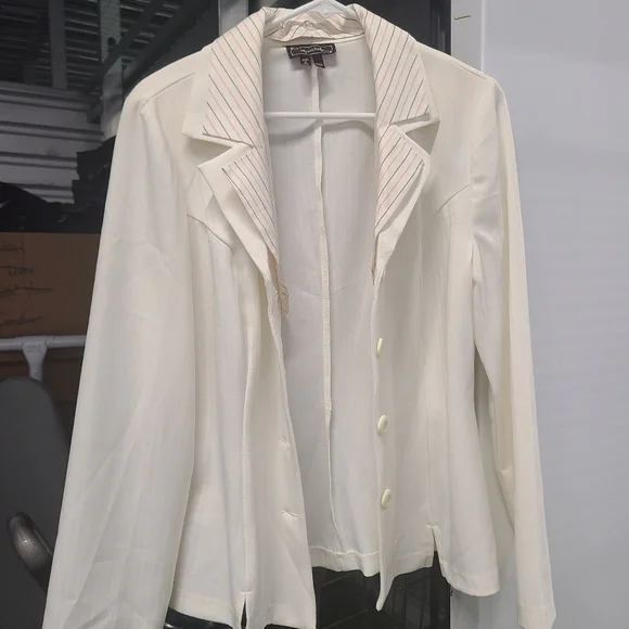 My Michelle creme blazer with removable stripe lapel 13/14 - Picture 1 of 6